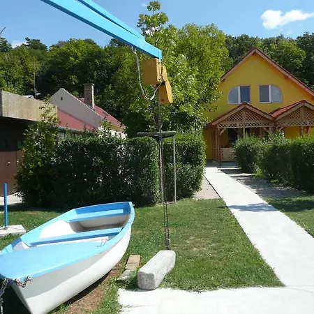 Bed & Breakfast Korona Balatonvilagos