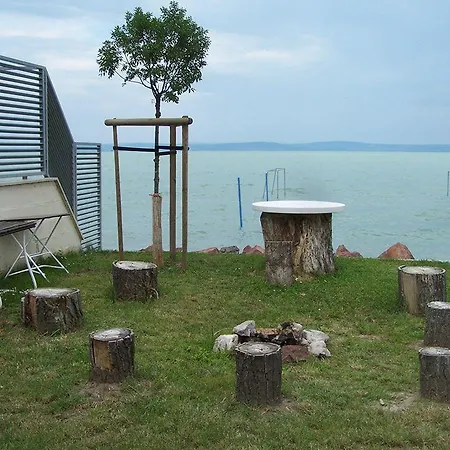 Korona Bed & Breakfast *