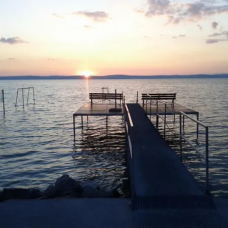Bed & Breakfast Korona Balatonvilagos